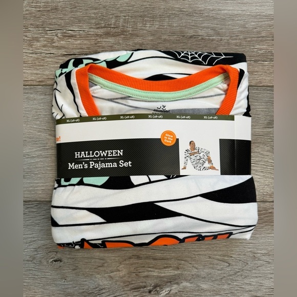 Men’s Halloween Pajama Set DADCULA Size XL Family PJS New Glow in the Dark - Picture 2 of 3